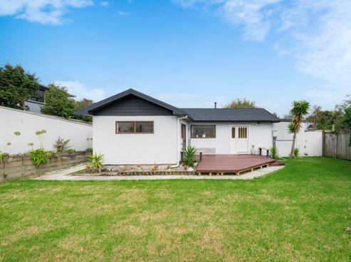18 Ruru Road, Otaihanga