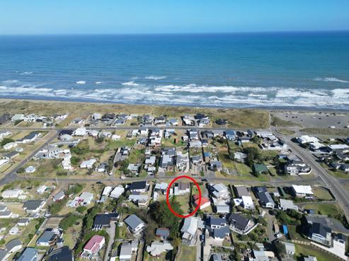 13 Nelson Street, Foxton Beach