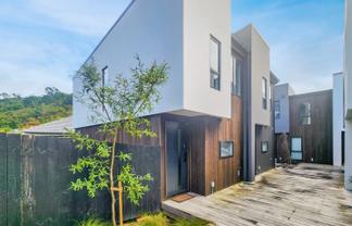 16/28 Raukawa Street , Stokes Valley