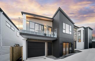 2/ 16 Madison Place, Forrest Hill