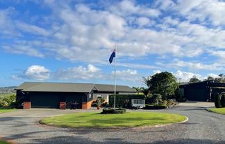 A/1832 East Coast Road, Stillwater