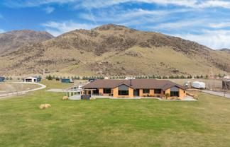 10 Hardacre Place, Omarama