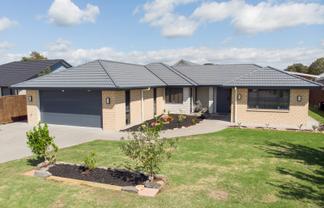 27 Costello Drive, Ngatea