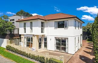 51 Coachman Drive, Flat Bush