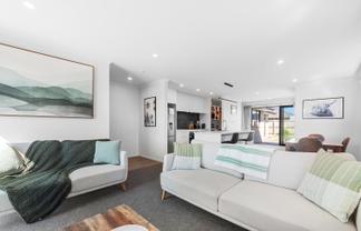 21 Chambers Avenue, Woodend