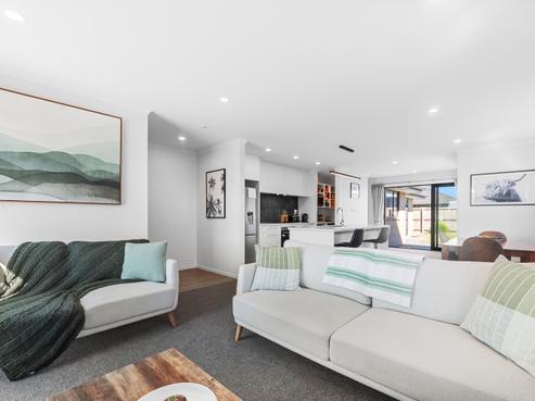 21 Chambers Avenue, Ravenswood