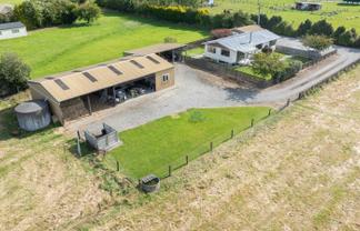 40A Racecourse Road, Charlton