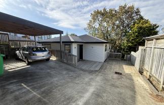 22A Sylvan Crescent, Te Atatu South