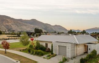 3 Doug Ledgerwood Drive, Wanaka