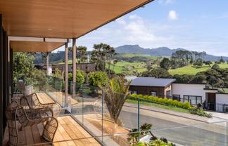7 Pekapeka Street, Raglan