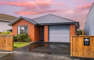 4 Douglas Street, SAINT KILDA