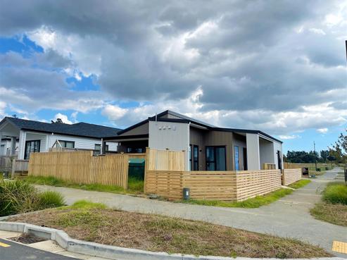 1A Humarie Way, Karaka