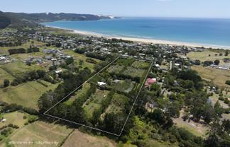 142 Takahe Road/ 2 Kaka St, Ahipara