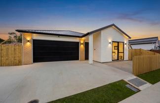 12 & 14 Furlough Road, Opaheke