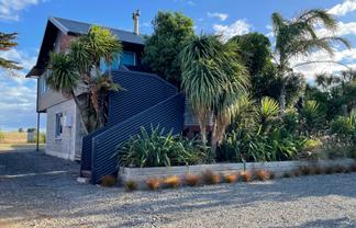 Manawatu / Whanganui - Address withheld