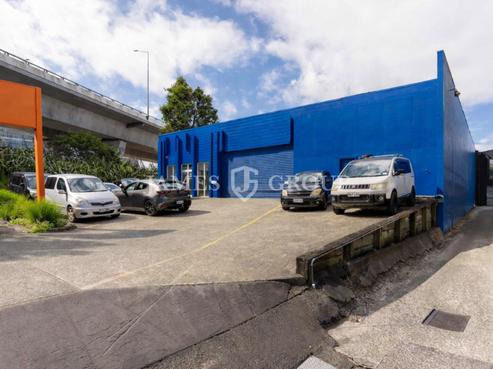 14 Saint Marks Road, Epsom