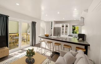 100a Holloway Road, Aro Valley