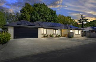 16A Sunstone Crescent, Brown Owl