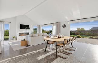 14 Seachange Drive, Cambridge