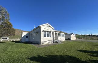 7905 State Highway 1 , Taihape and Surrounds