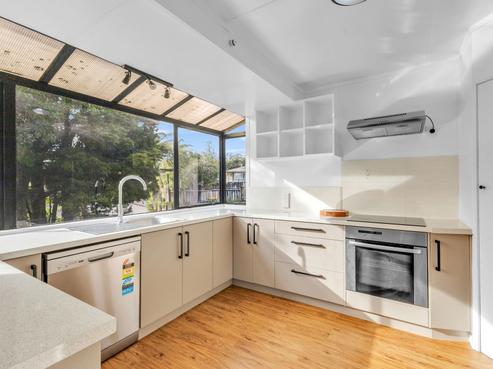 50 Seaview Road, Marfell