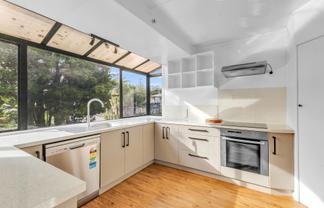 50 seaview road, Marfell