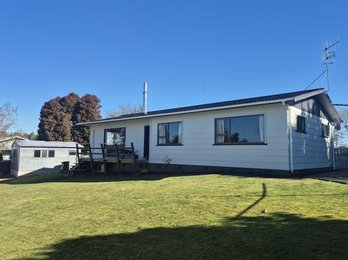 18 Leeton Drive, Waipukurau and Surrounds