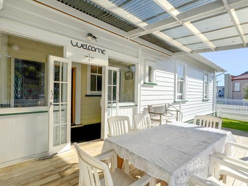 314 Brown Street, Thames