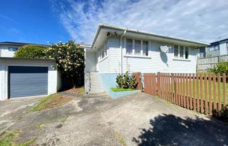 2/11 Beaumonts Way, Manurewa