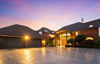 14 Regents Park Drive, Casebrook