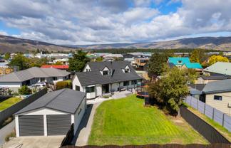 8 Gavan Street, Cromwell