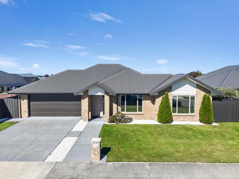 13 Lilian Street, Woodend Beach