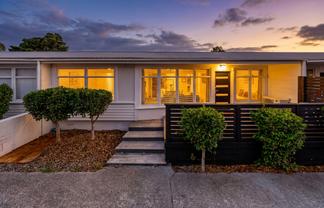 2/113 Maich Road, Manurewa