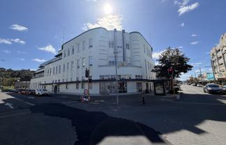 FOR LEASE – Prime Retail or Office Space