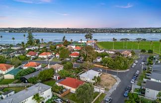 25 Alamein Road, Panmure