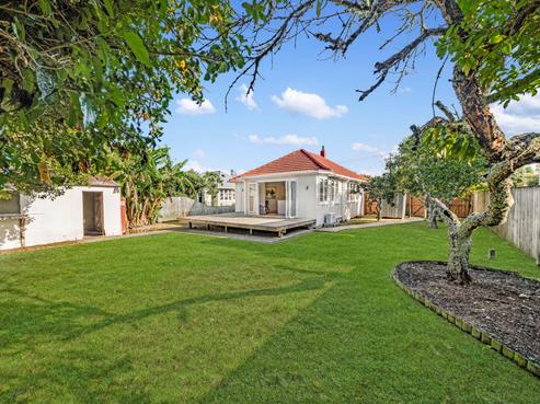 25 Alamein Road, Panmure