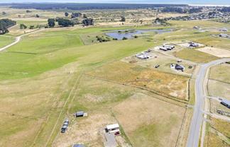 36 Mowhia Grove, Waitarere