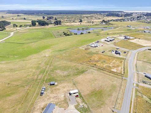36 Mowhia Grove, Waitarere