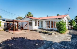 21 Gray Avenue, Paraparaumu Beach