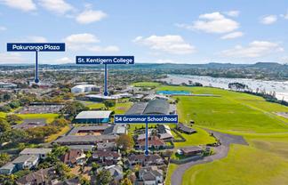 54 Grammar School Road, Pakuranga