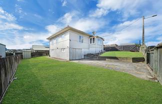 8 Domain Street, Waiuku