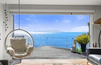 7 Ocean Parade, Pukerua Bay