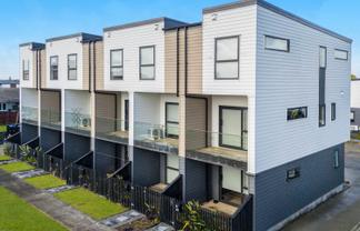 7/3 Cape Road, Mangere