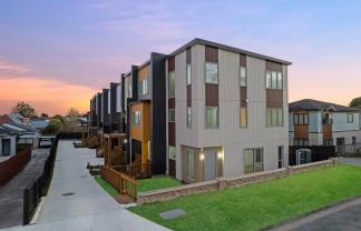 4 Lots/8 Reeves Avenue, Papatoetoe