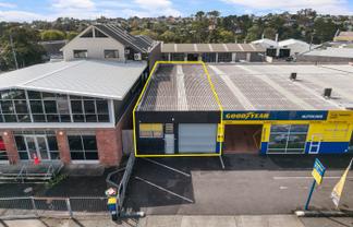 ROAD FRONT DUAL ENTRY