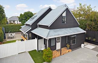 2/2 Lytton Street, Devonport