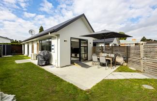 3/9 Steele Road, Forest Lake