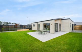 11-17 Greig Crescent - Lifestyle Villas, Amberley