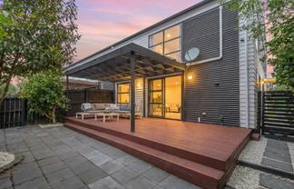 14 Windfola Parkway, Takanini