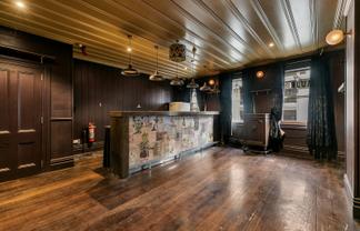 Boutique space in the heart of Vulcan Lane